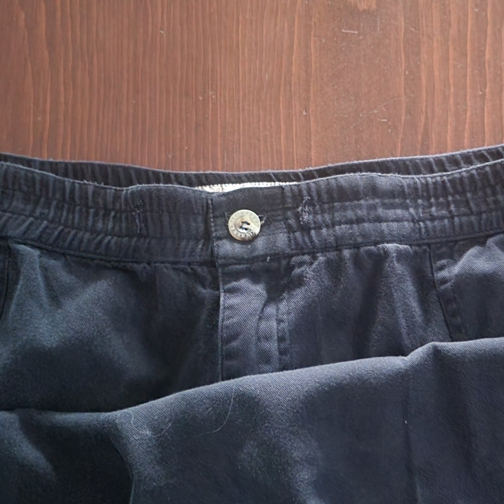 Woman's khakis - Picture 2 of 5